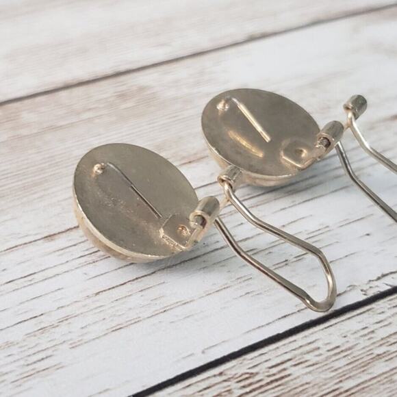 Vintage Clip On Earrings Domed Circle Beige (Folded in Pierced Earrings) - Picture 4 of 4